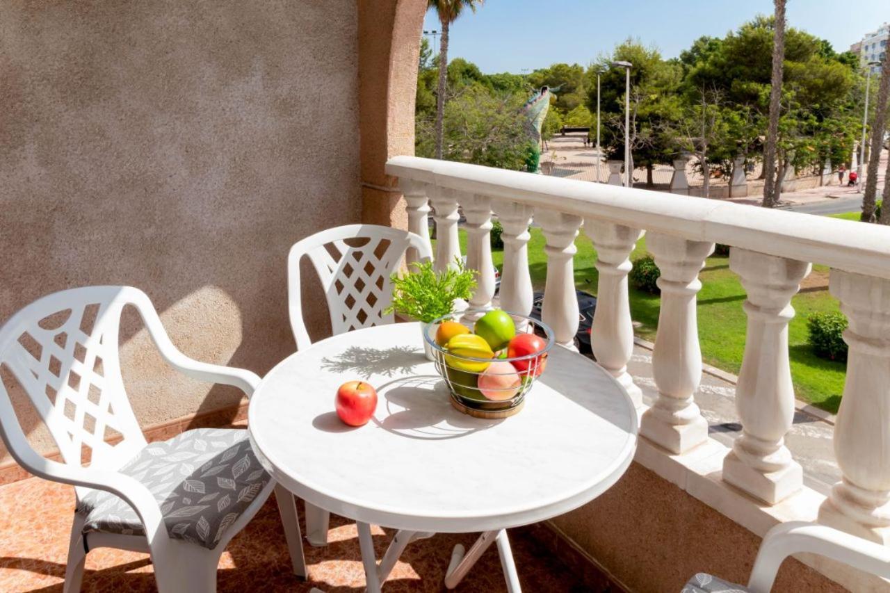 Apartamentos Villa Madrid Торевьиа Экстерьер фото